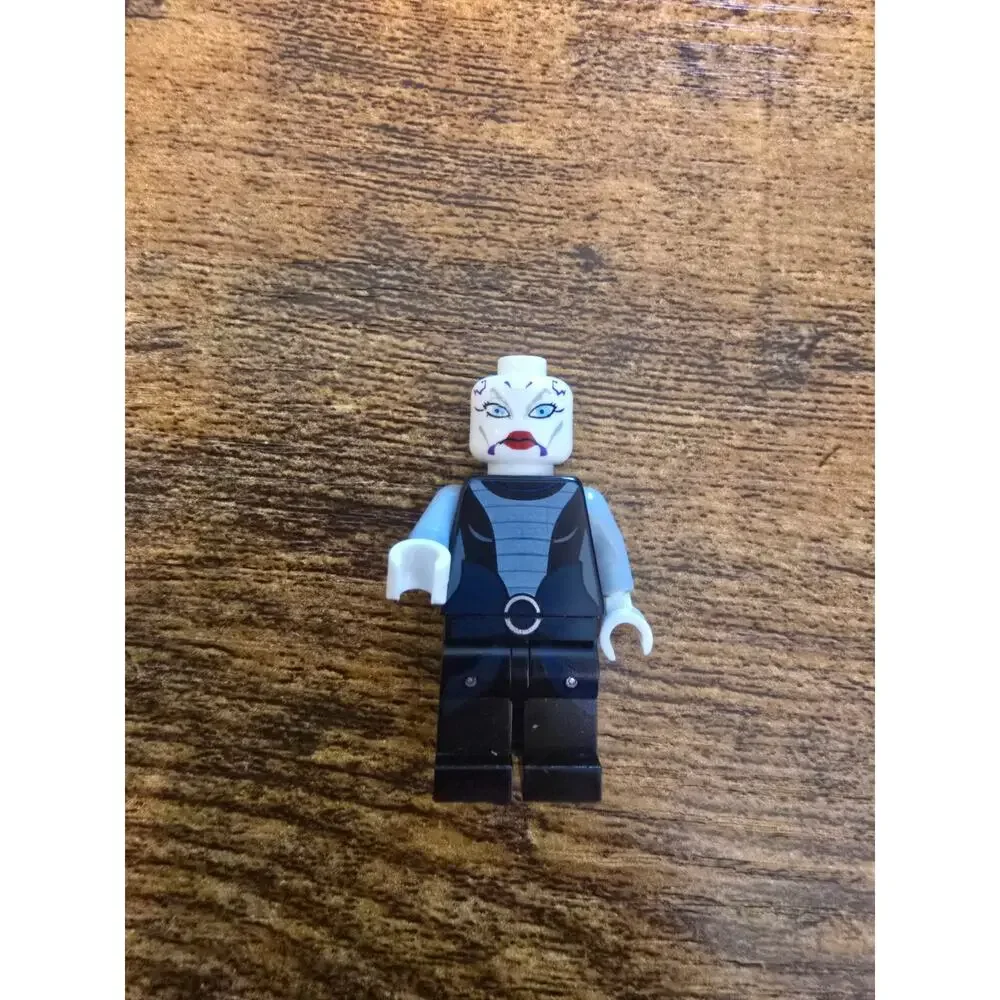 Lego Asajj Ventress 7957 Black Torso The Clone Wars Star Wars Minifigure